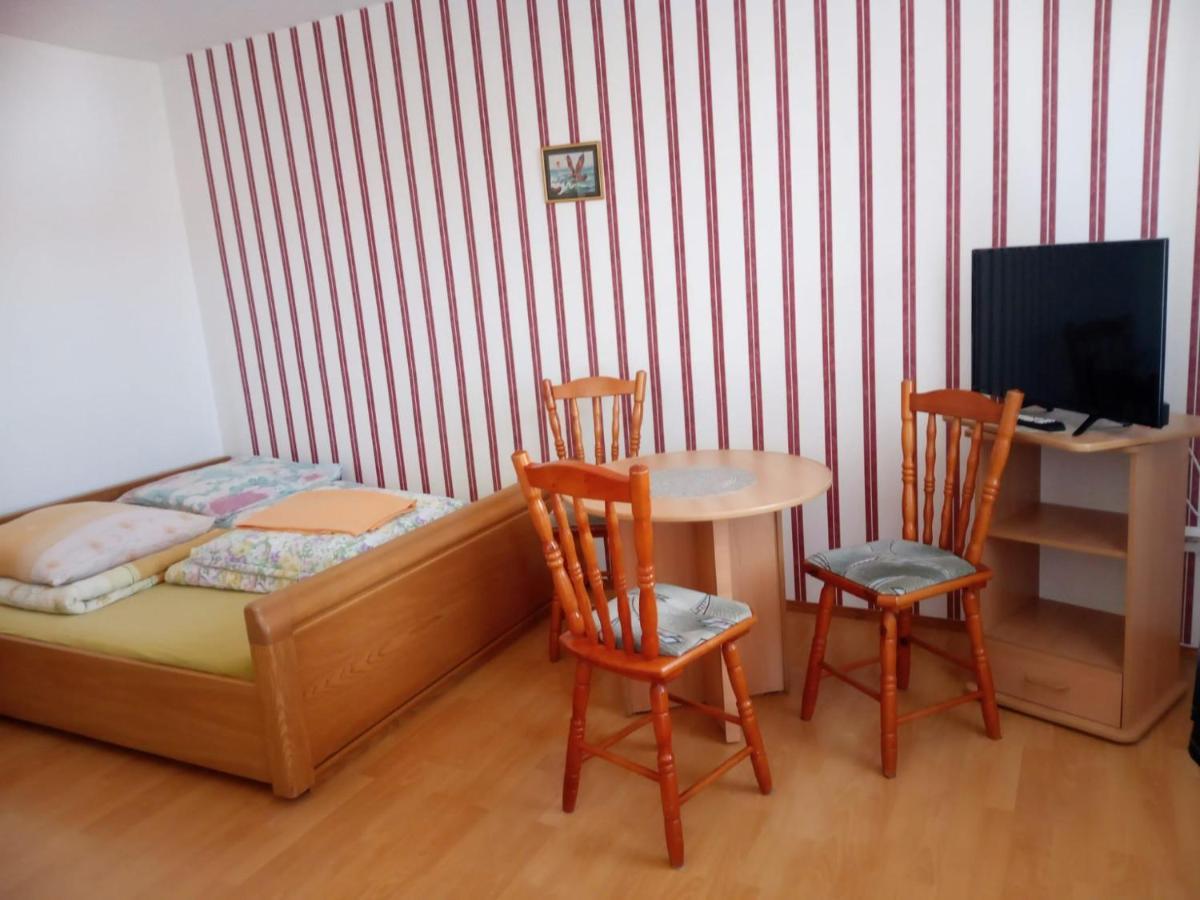 Pokoje Goscinne Tomasz Miedzywodzie Bagian luar foto