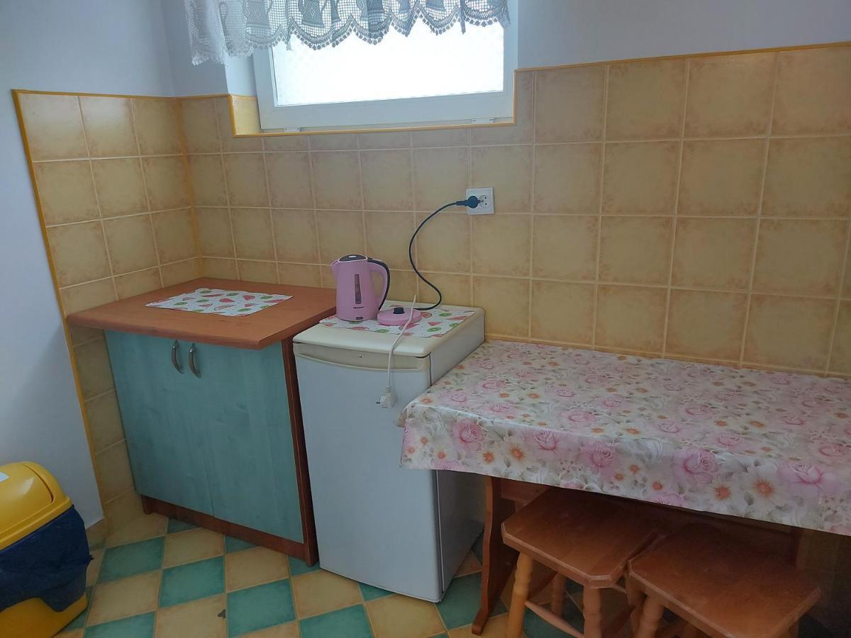 Pokoje Goscinne Tomasz Miedzywodzie Bagian luar foto